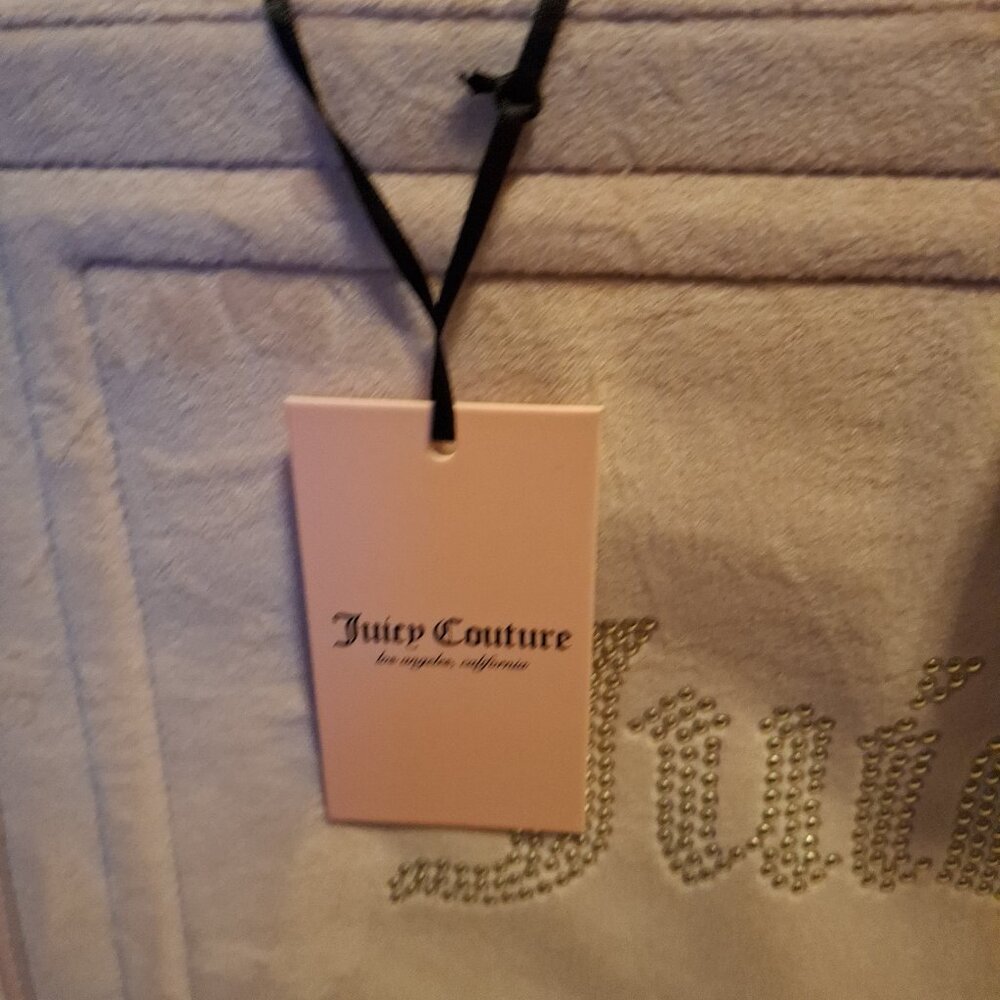 Women tote